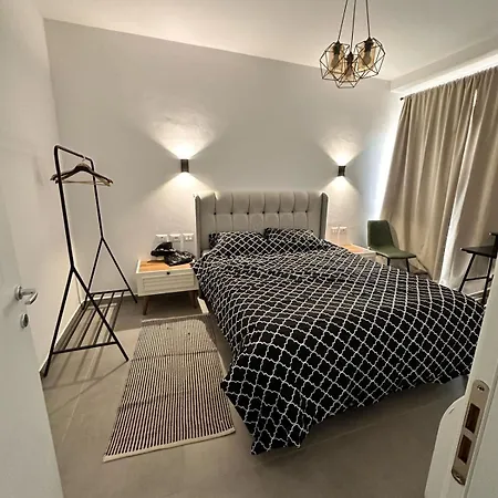 Xhm Apartament *